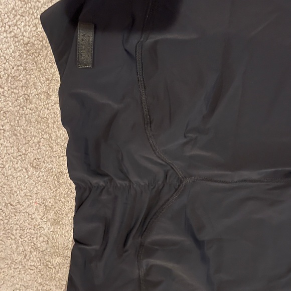 Titika capris with gather at the back - Picture 3 of 3